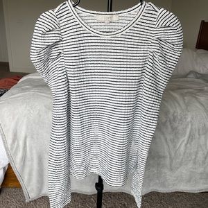 Loft puff sleeve top